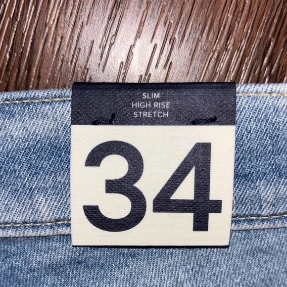 NWT Gap Cigarette High Rise Light Blue Distressed Jeans - Picture 4 of 9